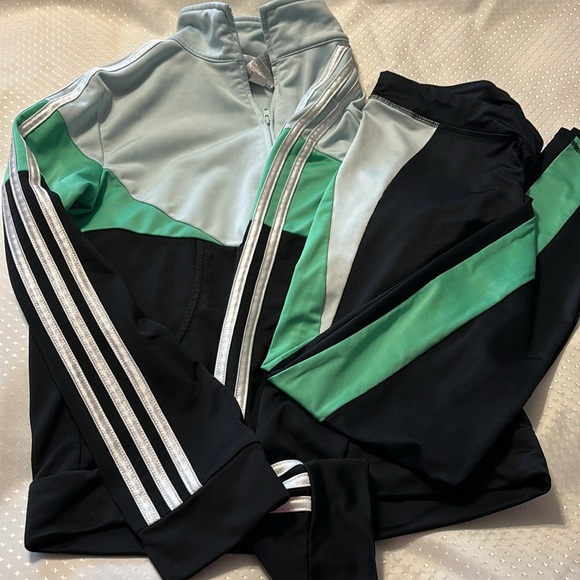 adidas jogger suit - Picture 7 of 8